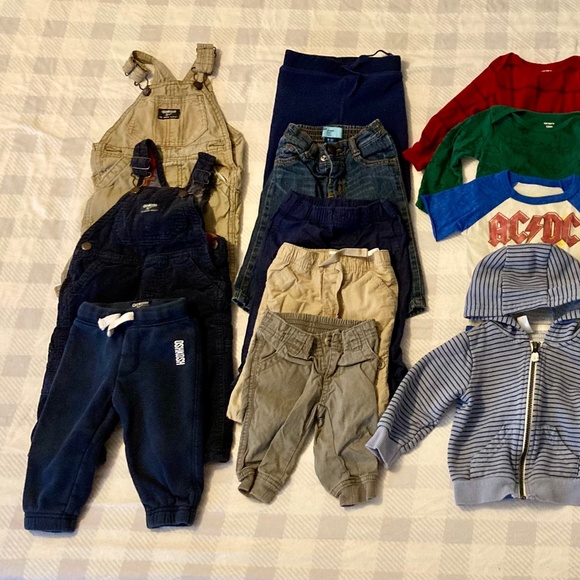 Lot of boy’s clothes 6-12 months - Picture 1 of 2